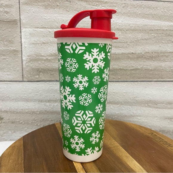 Tupperware Tumbler Cups Holiday 16 oz with Flip Lid Christmas snowflake - Picture 1 of 8